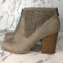 Coconuts by Matisse  Women's Taupe Block Heel Ankle Booties Size 8.5M Photo 2