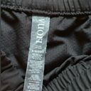 Vuori  Clementine Shorts Lined Athletic Zip Pocket Size XS  #VW304 EUC Black Camo Photo 2