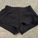 Lululemon Hotty Hot Short 2.5” Photo 0