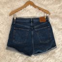 Levi's  ribcage denim shorts in dark blue Photo 1