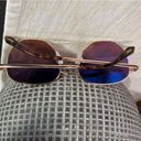 Quay Brand new  sunglasses Photo 1