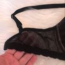 Natori  black lace bra geometric pattern 32C Photo 6