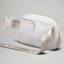 Lululemon  Everywhere Belt Bag Vapor Gold White Wordmark Logo Crossbody Bag NWT Photo 4