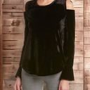 Harvé Benard Harve Benard Black Velvet Long Sleeve Cold Shoulder Bell Sleeve Top Womens Small Photo 7