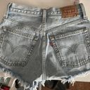 Levi’s 501 Shorts Photo 2