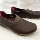 Teva Ahnu by  Brown Leather TOLA Slip On Closed Toe Casual Comfort Shoe Flats 8.5 Photo 3