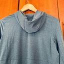 L.L.Bean  Lightweight Hooded Performance Shirt Gray Size Medium Petite Photo 5