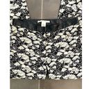 Willow & Clay Like new  black & white floral textured ankle cropped pants. Sz 6 Photo 2