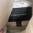 Banana Republic  funnel neck cropped puffer jacket small Photo 2