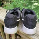 Nike Womens  Athletic shoes size 8 Photo 2