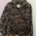 American Eagle Sherpa Photo 0