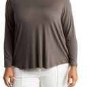 T Tahari Women’s NWT 2X olive soft long sleeved rayon top w/ satin neckline trim Photo 0