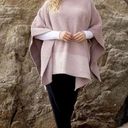 Barefoot Dreams  CozyChic Coastline Poncho in Ballet Pink А382066 Photo 0