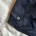 Lululemon  hotty hot shorts in black camo 2.5 inseem size 2 Photo 2