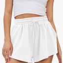 Amazon White Cotton Shorts Photo 0