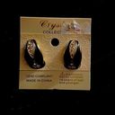 Onyx Vintage rhinestone and  gold tone clip on earrings never worn Photo 0