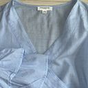 BeachLunchLounge  collecties Arianna Light Blue Tie Front Women's Blouse Small Photo 3