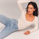 Abercrombie & Fitch 90s Straight Ultra High Rise Crossover Jeans Photo 0