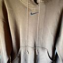 Nike Women’s Hoodie Photo 3