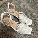 Boohoo white size 8  heels Photo 0