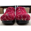 Dansko  Red Wool Embroidered Shoes Clogs Size 7.5 SKU 1479 Photo 2