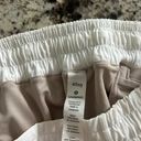 Lululemon Hotty Hot Short 2.5” Photo 3