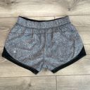 Lululemon  Two With One Short Reversible 3" Black/Sea Spray Alpine White Size 6 Photo 2