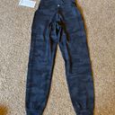 Lululemon Align Joggers Photo 1