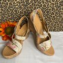 Born concept b.o.c  Schirra Canvas Floral Wedge Sandals | 9 | Photo 1