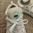 Nike Joyride Run Flyknit Running Shoes Photo 3