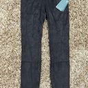 Lysse  Women's Black Buffed Suede Legging Size XS/XXS MSR $110.00 (28" Inseam) Photo 3