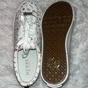 GUESS NWT  white sneakers with patchwork logo Limited Edition Dead Stock Photo 4