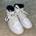 Nike Jordan 1 Mid Photo 3