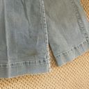 Wrangler Light Wash  Jeans Photo 3