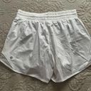 Lululemon  hotty hot high rise 2.5" shorts size 6 Photo 2