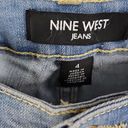 Nine West  Light Wash Chrystie Embroidered Mid Rise Capri Womens Jeans Size 4 Photo 4