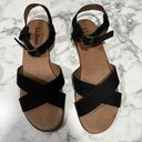 L.L.Bean  women’s strap sandals size 11 black tan flat summer Photo 4