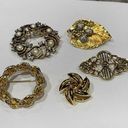 Monet Lot Of 5 Variety Of Vintage - Modern Brooch Pins Gold Tone 1  1 AAi Photo 0