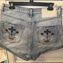 One Teaspoon Woodstock Embroidered High-Waisted Urban short Photo 3