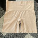 H&M Besiege Shapewear Shorts Photo 2