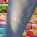 White House | Black Market WHBM Girlfriend Light Wash Distressed Denim Jeans Size 4 Photo 13