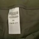 Mountain Hardwear EUC Mountain Hardware olive green shorts Photo 3