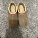 UGG Tasman Slippers Big Kids Size 4 (women’s 6) Photo 3