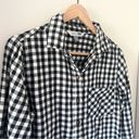 Old Navy  L Womens Black White Buffalo Plaid Check Flannel Button Down Shirt Photo 2