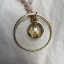 Petal Unbranded Iridescent White and  Pink Beaded Necklace with Gold tone Circle Photo 4