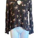 Full Tilt  Womens Medium Gray Pink Floral Cutout Crinkle Top Blouse Shirt Photo 0