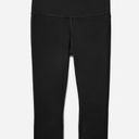 Everlane The Perform Cropped Legging Modest Capri Bike Shorts Black X-Small Photo 4