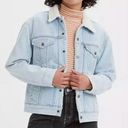 Levi’s  SHERPA EX-BOYFRIEND TRUCKER JACKET Size M Light Wash Photo 2