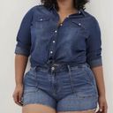 Torrid  High Rise Shortie Short Vintage Stretch Medium Wash Blue Plus Size 26 Photo 3