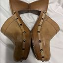 Baretraps  beige platform clogs size 7 Photo 2